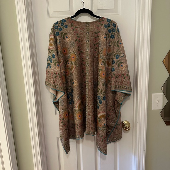 Floral Kimono Cardigan - Picture 2 of 5